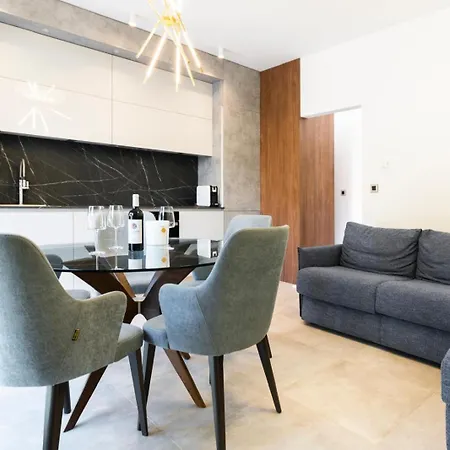 Monika Apartament *